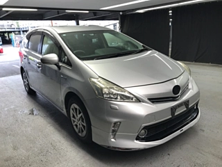 TOYOTA PRIUS ALPHA 2014