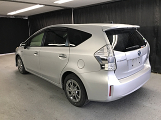 TOYOTA PRIUS ALPHA 2014