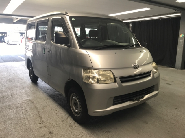 TOYOTA TOWN ACE VAN 2016