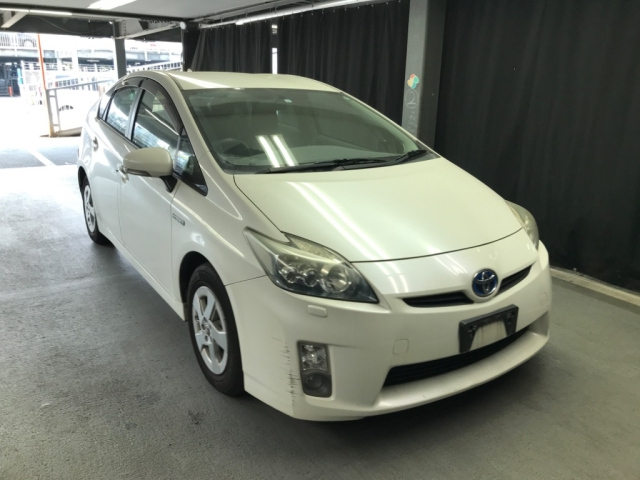 TOYOTA PRIUS 2011
