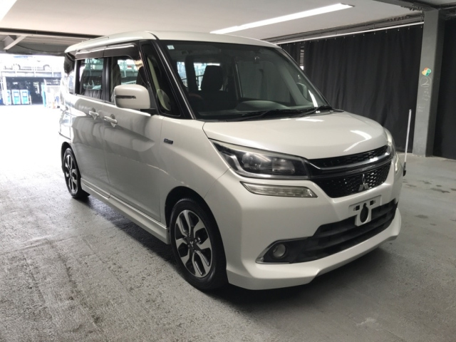 MITSUBISHI DELICA D2 2016
