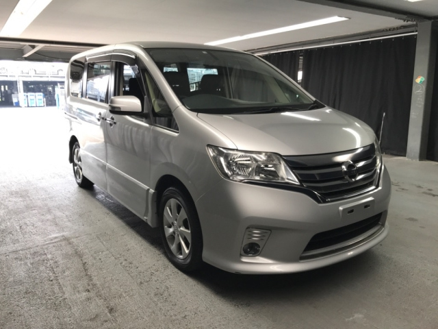 NISSAN SERENA 2012