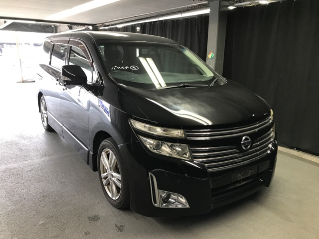 NISSAN ELGRAND 2010