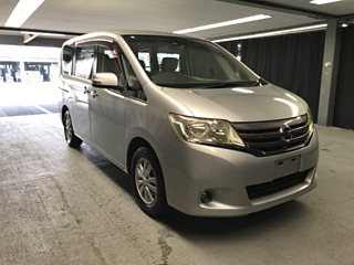 NISSAN SERENA 2011