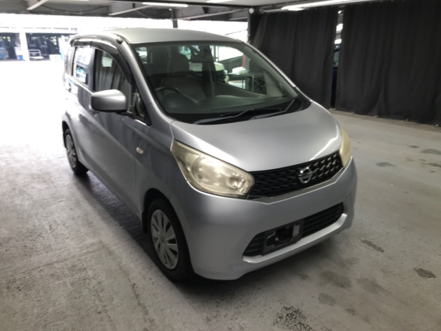 NISSAN DAYZ 2013