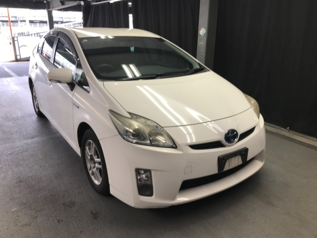 TOYOTA PRIUS 2011
