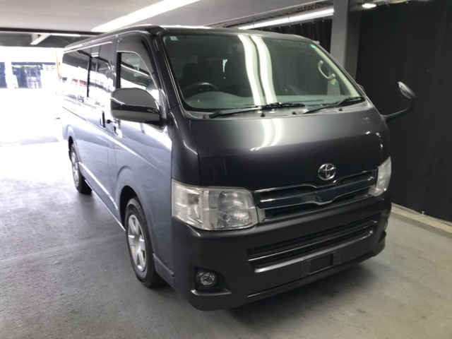 TOYOTA HIACE VAN 2012