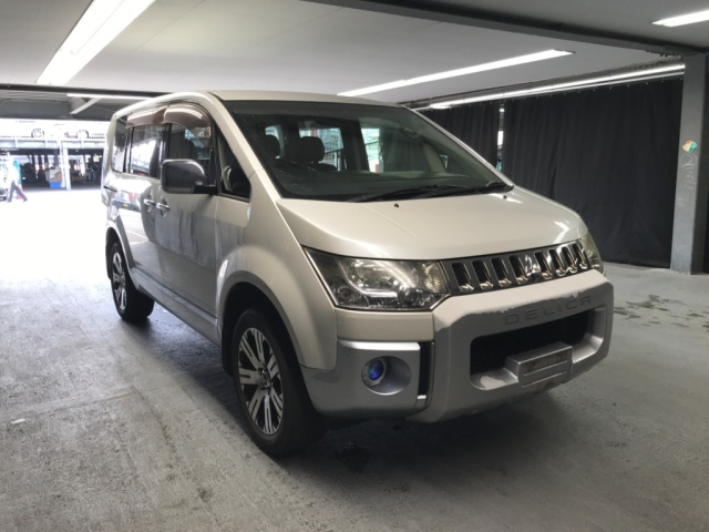MITSUBISHI DELICA D5 2008