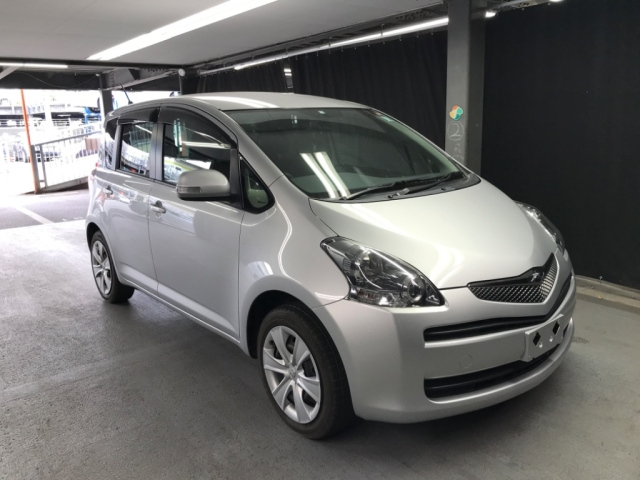 TOYOTA RACTIS 2010