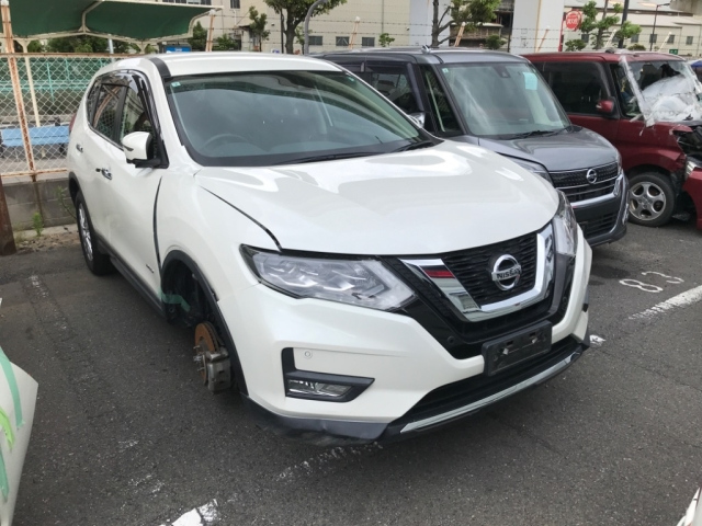 NISSAN X-TRAIL