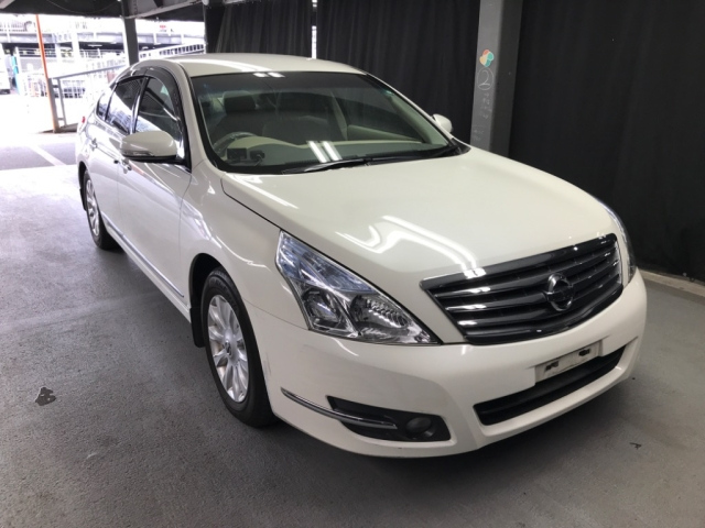 NISSAN TEANA 2011