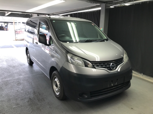 NISSAN NV200 2017