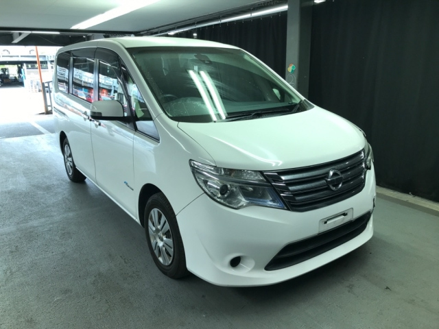 NISSAN SERENA 2015