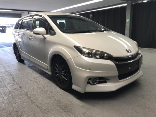 TOYOTA WISH
