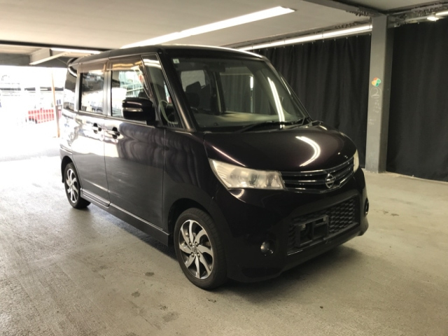 NISSAN ROOX 2011