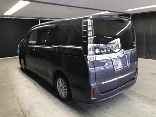 TOYOTA VOXY 2014