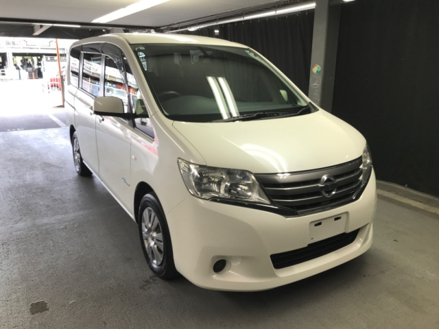 NISSAN SERENA 2013