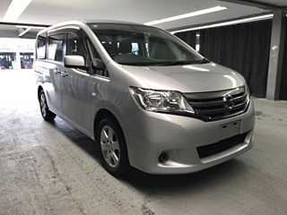 NISSAN SERENA 2011