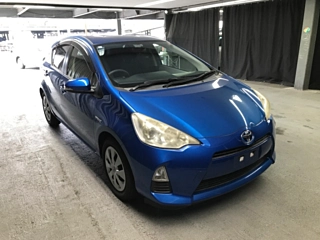 TOYOTA AQUA 2013