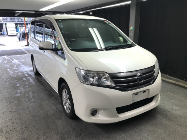 NISSAN SERENA 2012