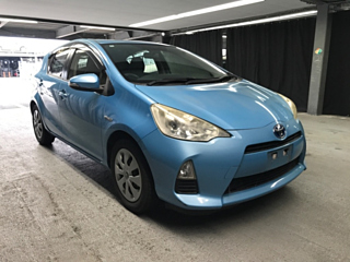 TOYOTA AQUA 2012