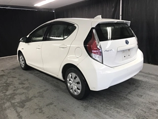 TOYOTA AQUA 2015