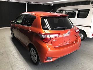 TOYOTA VITZ 2017