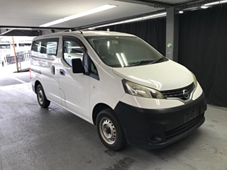 NISSAN NV200 2010