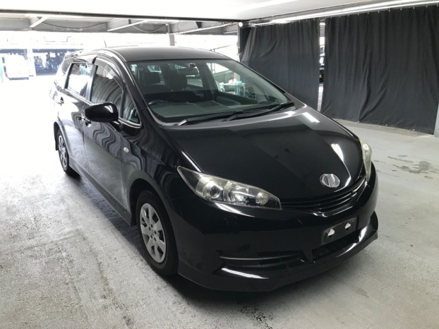TOYOTA WISH 2010