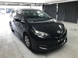 TOYOTA WISH 2010