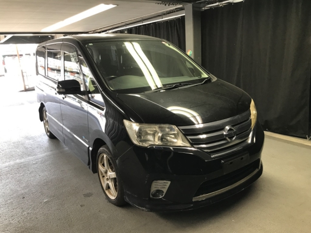NISSAN SERENA 2012