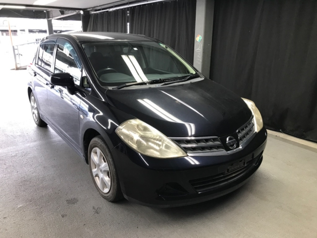 NISSAN TIIDA 2010