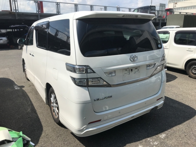 TOYOTA VELLFIRE 2008