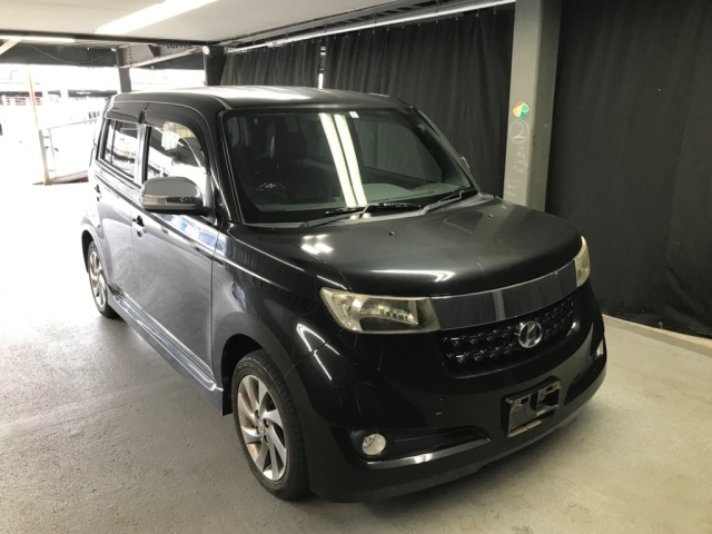 TOYOTA BB 2013