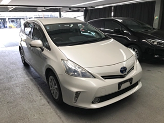 TOYOTA PRIUS ALPHA 2014