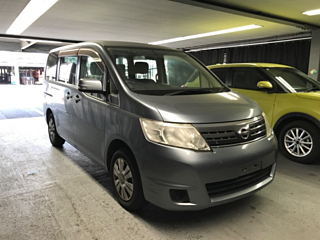 NISSAN SERENA 2010