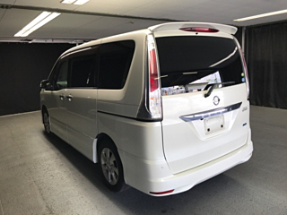 NISSAN SERENA 2011