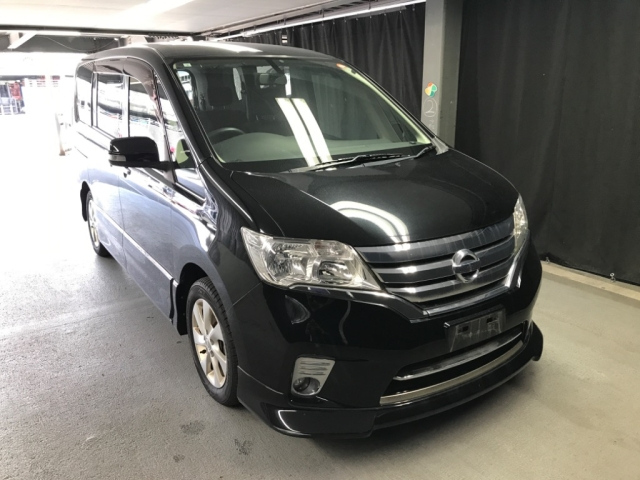 NISSAN SERENA 2011
