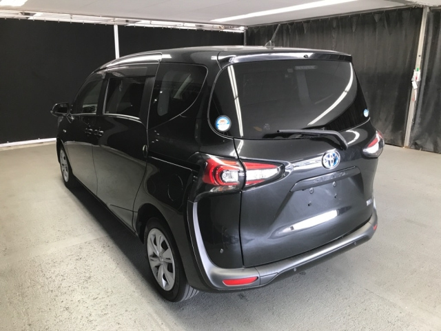 TOYOTA SIENTA 2018