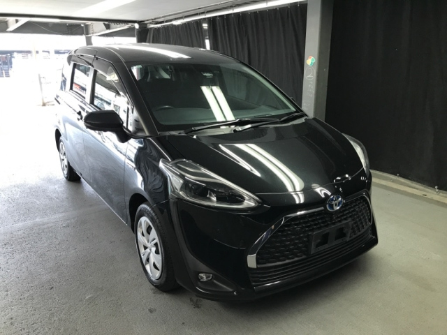 TOYOTA SIENTA 2018