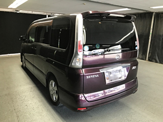 NISSAN SERENA 2010