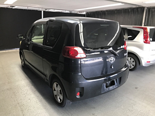 TOYOTA PORTE 2011