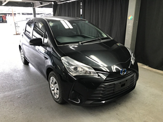 TOYOTA VITZ 2018