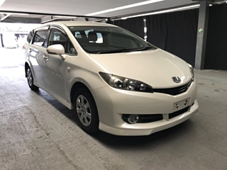 TOYOTA WISH 2011