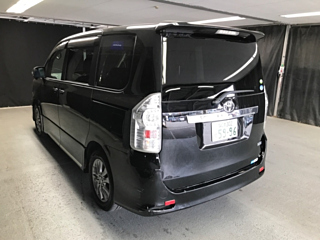 TOYOTA VOXY 2012
