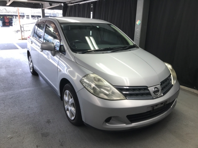 NISSAN TIIDA 2008