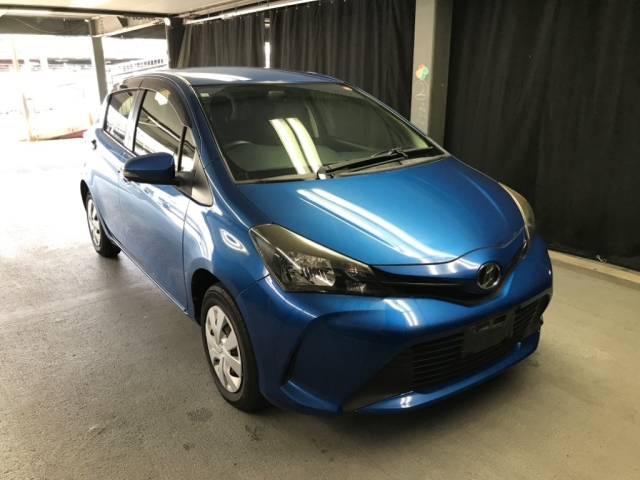TOYOTA VITZ 2014