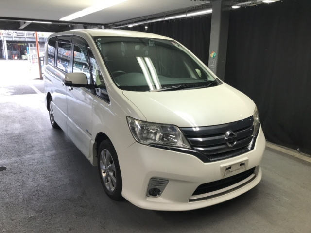 NISSAN SERENA 2012