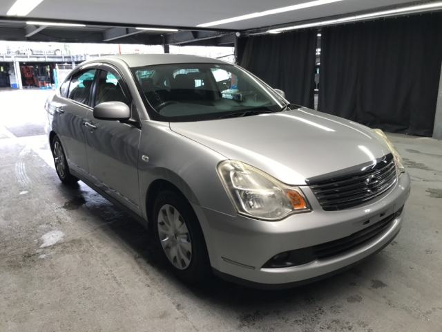 NISSAN SYLPHY 2012