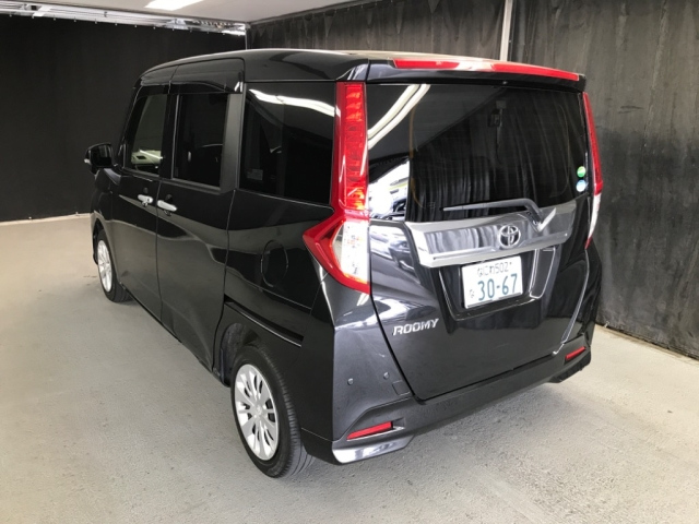 TOYOTA ROOMY 2020